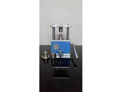 液壓封口機 紐扣電池專用小型液壓封口機圖1