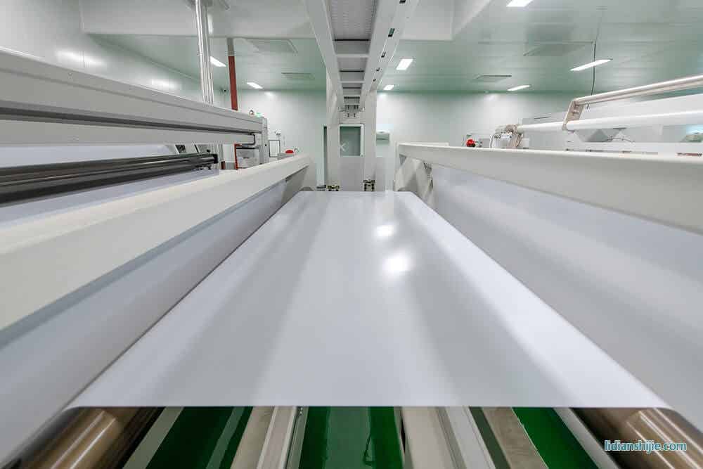 康輝新材年產(chǎn)4.4億平方米超強鋰電池隔膜項目