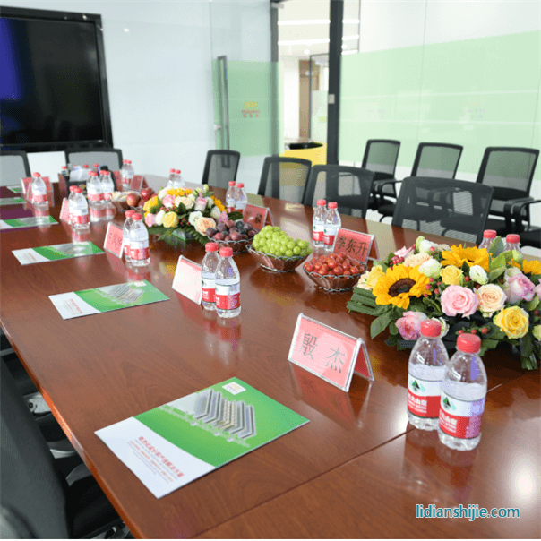 四川省南充市領(lǐng)導(dǎo)蒞臨和潤達(dá)視察指導(dǎo)工作