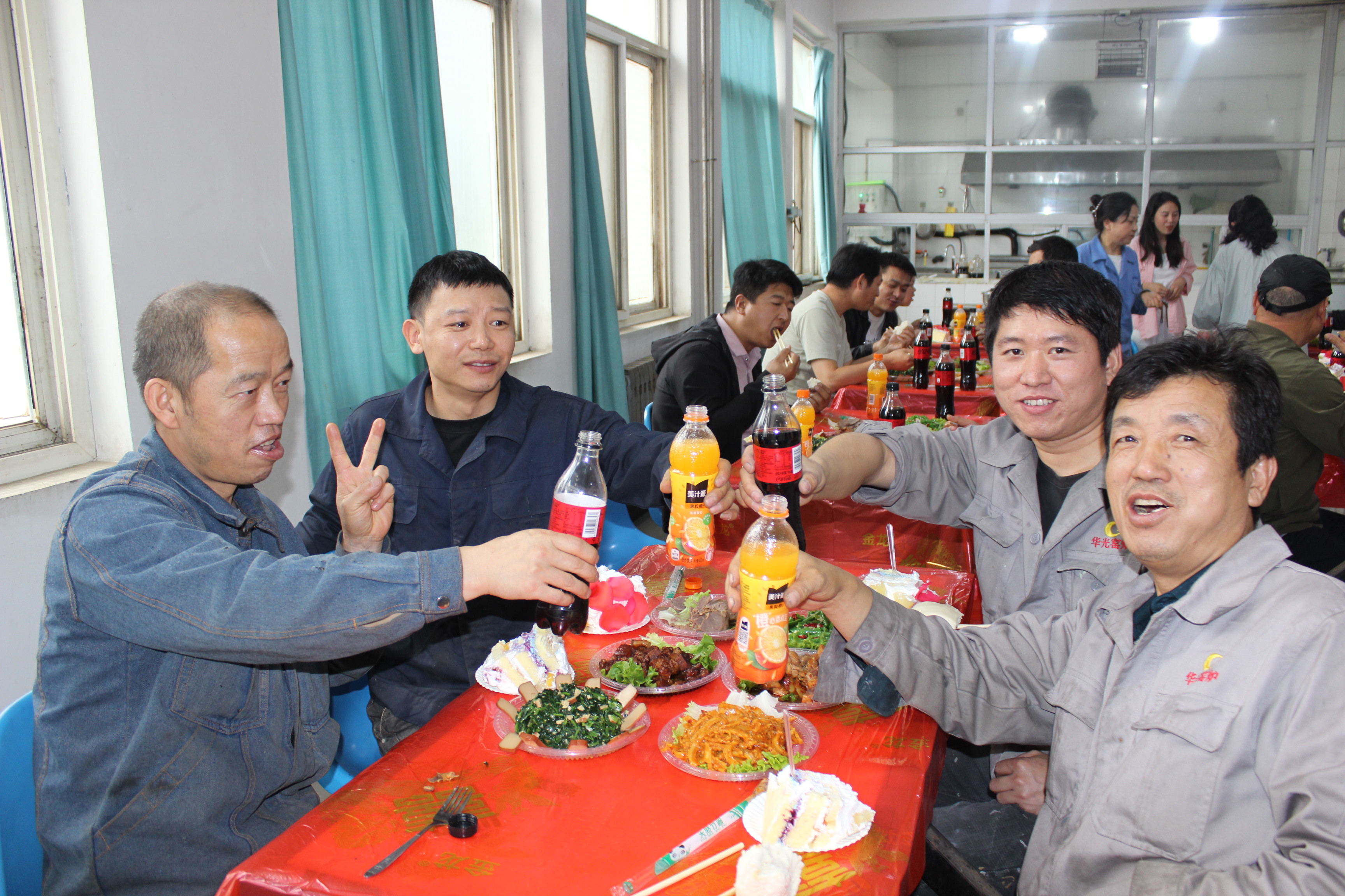 咸陽華光窯爐設備有限公司21周年慶典 咸陽華光窯爐設備有限公司21周年慶典